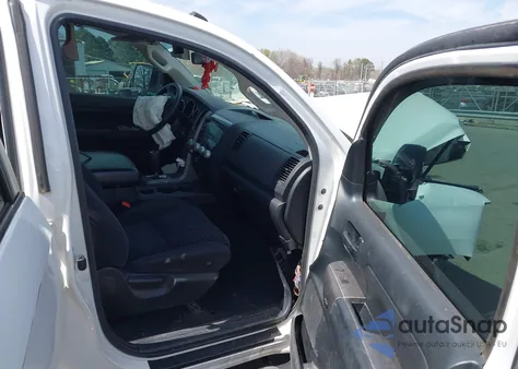 2011 Toyota Tundra Grade 5.7L V8 из США, поврежденный, VIN 5TFDW5F19BX205002